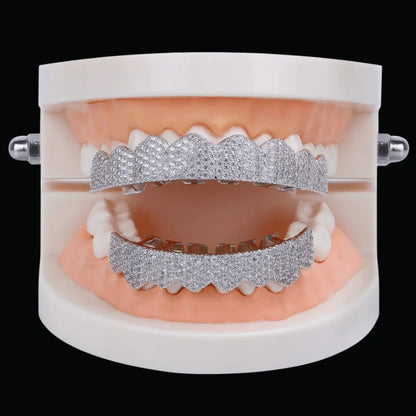 8 Teeth Fang Mouth Iced Out Grillz - Cartice™LuxuryJewelryGoldSilverWatchBraceletNecklaceChainIced-outCubanMoissaniteTarnish-freeStainlessDurablePremiumShinePlatedStatementDiamondAffordable