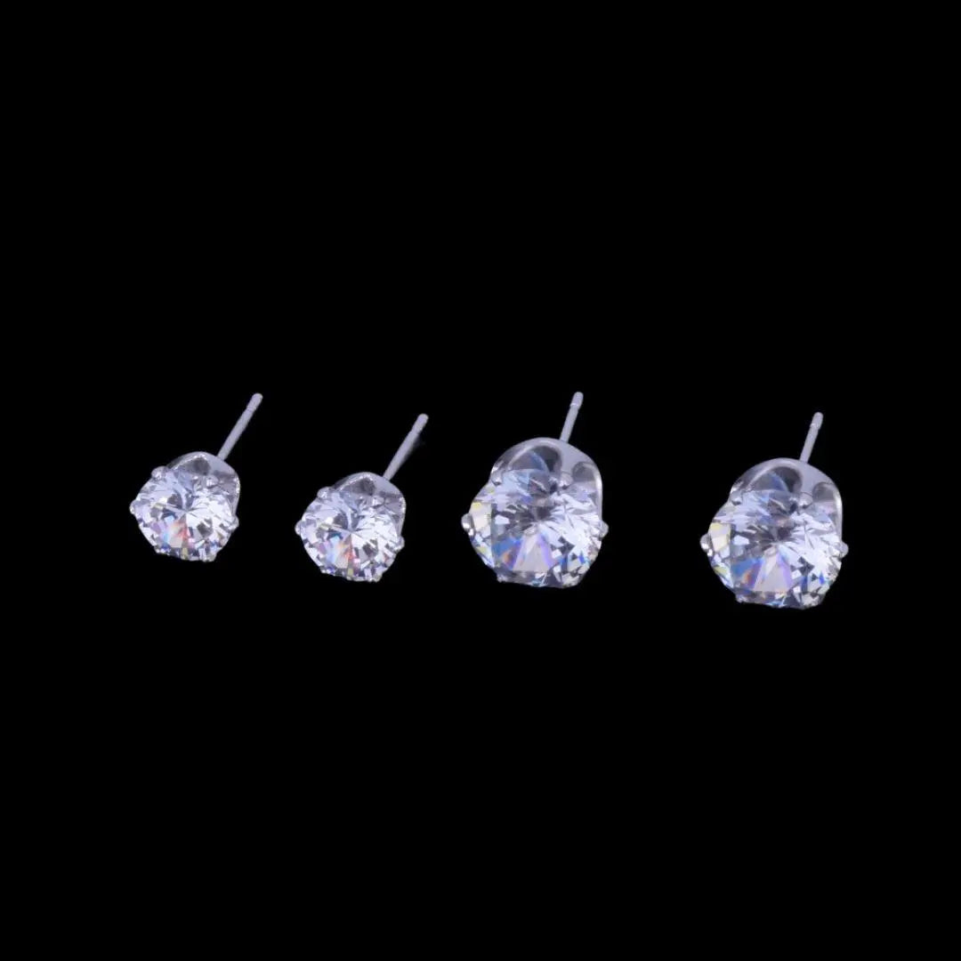 VVS Round Iced Out Stud Earrings - Cartice™LuxuryJewelryGoldSilverWatchBraceletNecklaceChainIced-outCubanMoissaniteTarnish-freeStainlessDurablePremiumShinePlatedStatementDiamondAffordable