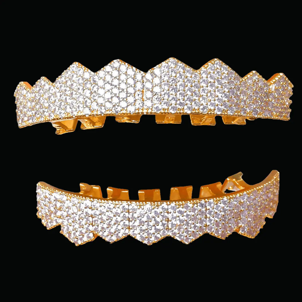 8 Teeth Fang Mouth Iced Out Grillz - Cartice™LuxuryJewelryGoldSilverWatchBraceletNecklaceChainIced-outCubanMoissaniteTarnish-freeStainlessDurablePremiumShinePlatedStatementDiamondAffordable