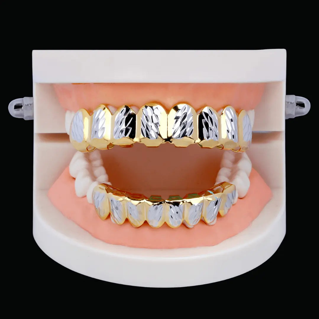 Smooth Paved Setting Iced Out Grillz - Cartice™LuxuryJewelryGoldSilverWatchBraceletNecklaceChainIced-outCubanMoissaniteTarnish-freeStainlessDurablePremiumShinePlatedStatementDiamondAffordable