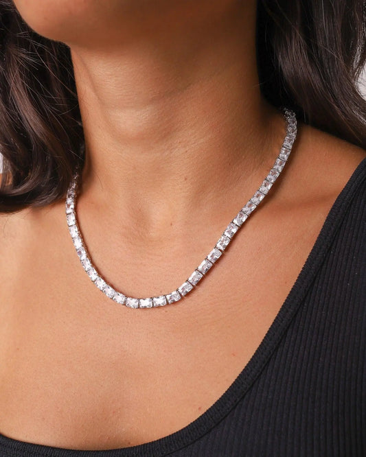 BAGUETTE TENNIS CHAIN - 6MM WHITE GOLD - Cartice™LuxuryJewelryGoldSilverWatchBraceletNecklaceChainIced-outCubanMoissaniteTarnish-freeStainlessDurablePremiumShinePlatedStatementDiamondAffordable