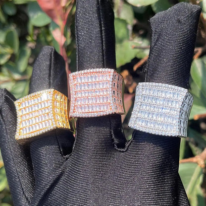 Diamond Show Iced Out Ring - Cartice™LuxuryJewelryGoldSilverWatchBraceletNecklaceChainIced-outCubanMoissaniteTarnish-freeStainlessDurablePremiumShinePlatedStatementDiamondAffordable