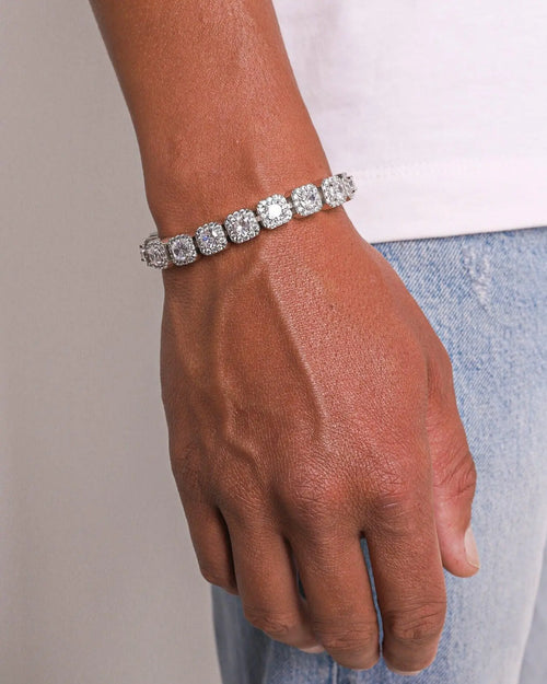 VVS clustered Bracelet - White Gold - Cartice™LuxuryJewelryGoldSilverWatchBraceletNecklaceChainIced-outCubanMoissaniteTarnish-freeStainlessDurablePremiumShinePlatedStatementDiamondAffordable