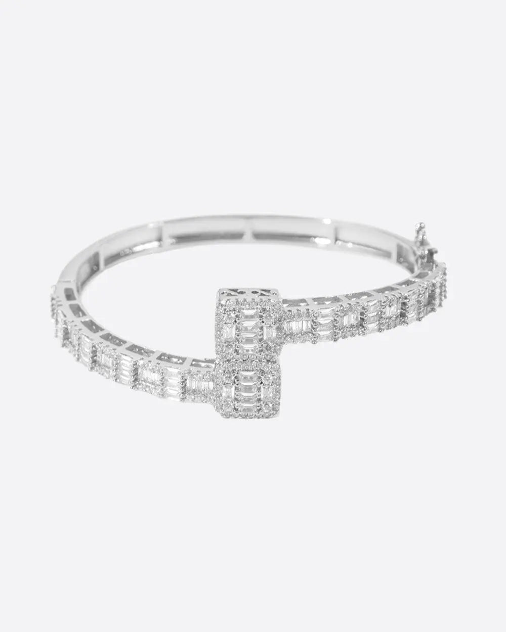 STUD ICE BRACELET- WHITE GOLD - Cartice™LuxuryJewelryGoldSilverWatchBraceletNecklaceChainIced-outCubanMoissaniteTarnish-freeStainlessDurablePremiumShinePlatedStatementDiamondAffordable