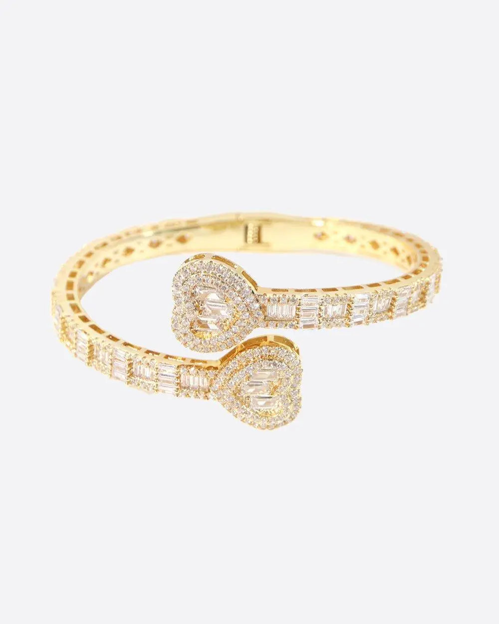 LOVE BANGLE BRACELET - GOLD - Cartice™LuxuryJewelryGoldSilverWatchBraceletNecklaceChainIced-outCubanMoissaniteTarnish-freeStainlessDurablePremiumShinePlatedStatementDiamondAffordable